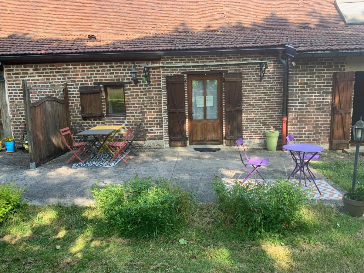 La Ferme D'Aristide Bed & Breakfast Saillenard Eksteriør bilde